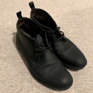 Men’s Leather Clark’s Chukka Boot